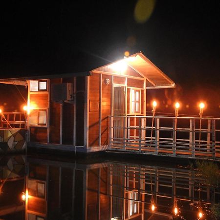 Hilamito Lodge Tela Bagian luar foto