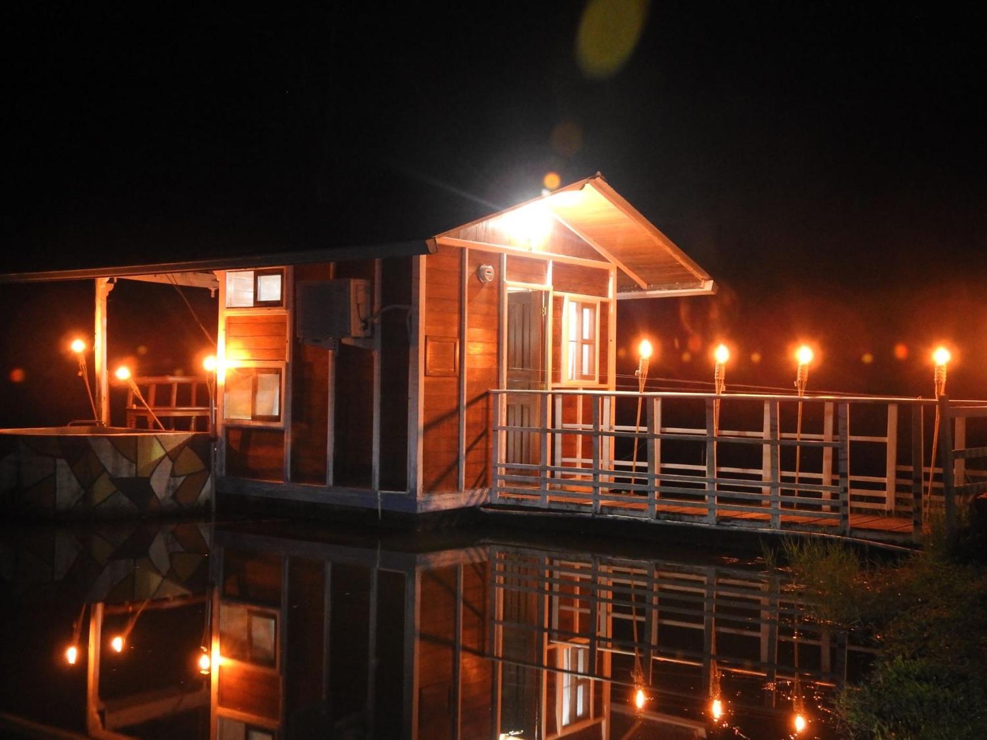 Hilamito Lodge Tela Bagian luar foto