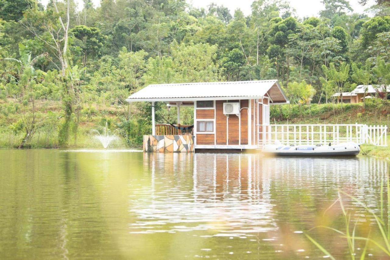 Hilamito Lodge Tela Bagian luar foto